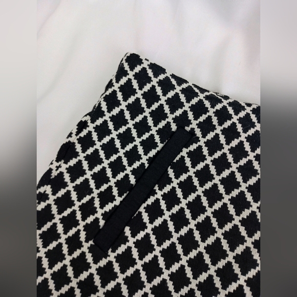 2/$30 MOSAIC & CO Elegant Black and White Patterned Skirt (#1,335) - Picture 3 of 9